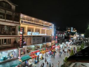 Manali mall road